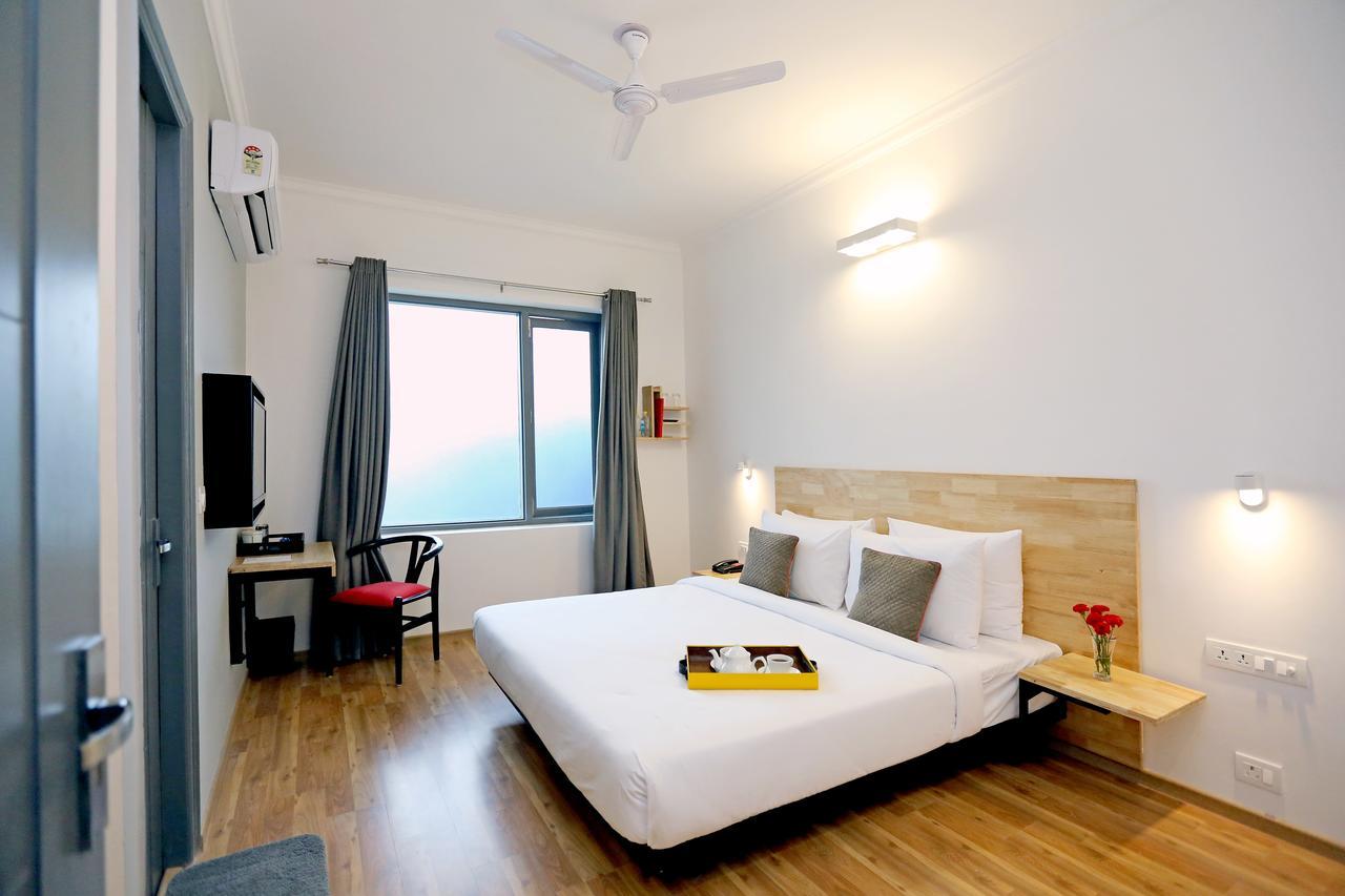 Oyo Townhouse 018 Medanta Ξενοδοχείο Γκουργκάον Εξωτερικό φωτογραφία